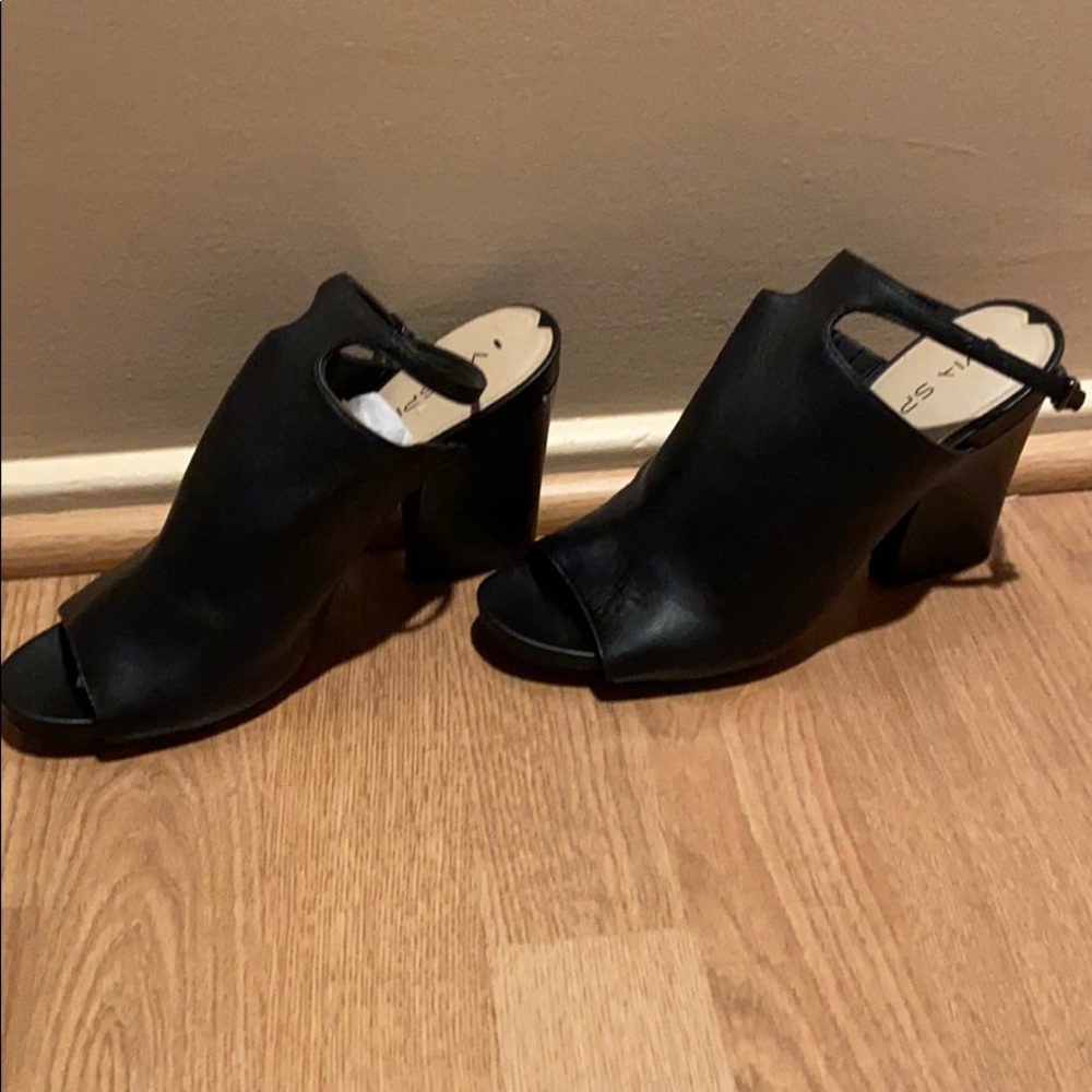 Via Spiga Black Leather Sandals 8